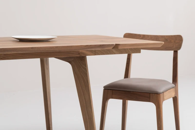 AMBER Walnut Extendable Dining Table