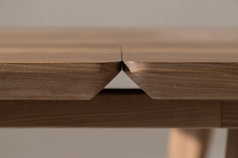 AMBER Walnut Extendable Dining Table