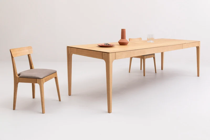CAROLINA Oak Extendable Dining Table