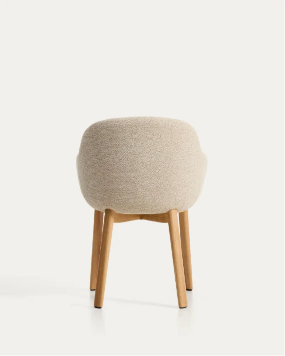 Meila chair with armrests in beige chenille with legs in natural finish