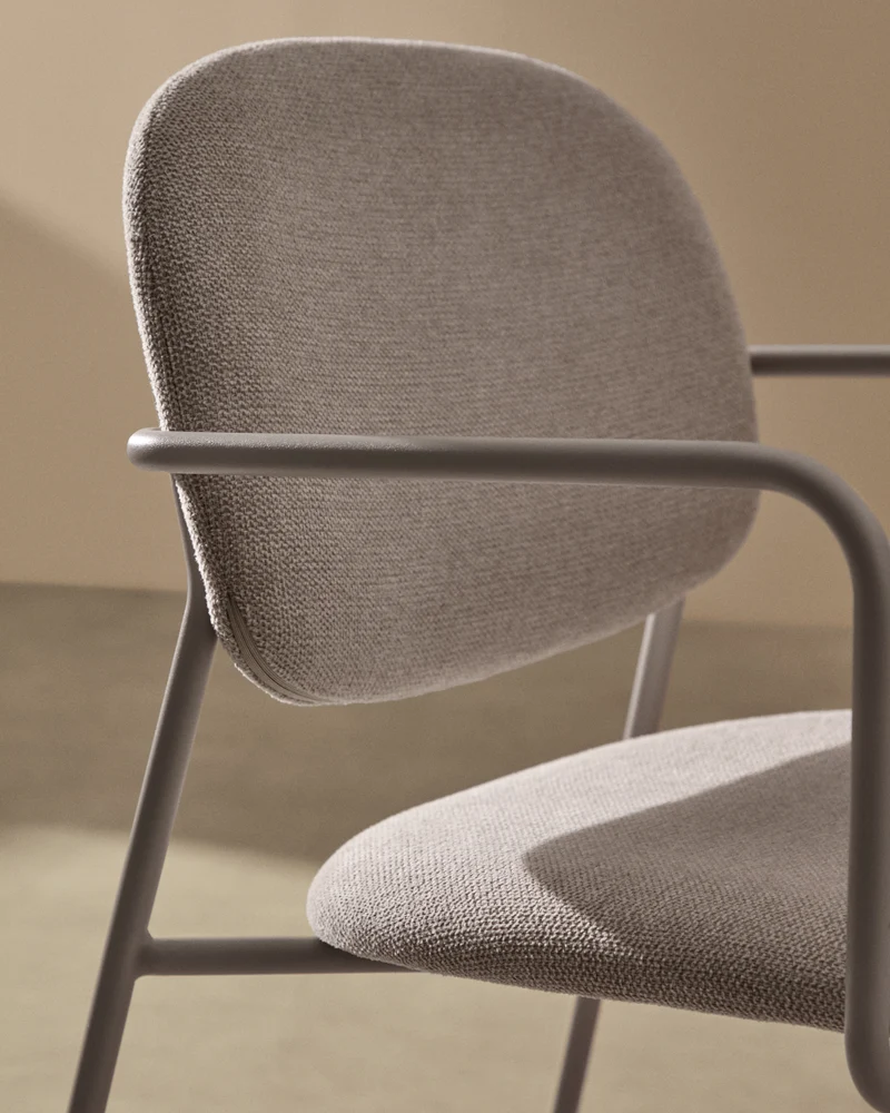 Meli chair in beige chenille with beige metal structure