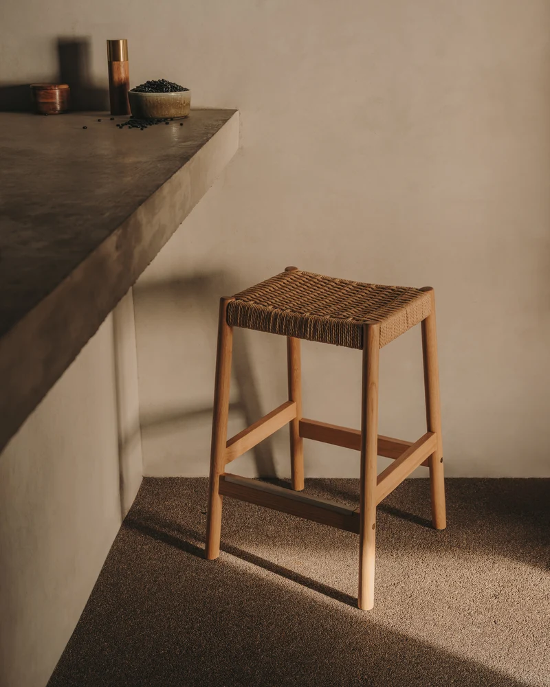 Yalia stool in solid oak wood in a natural finish and rope cord 65 cm
