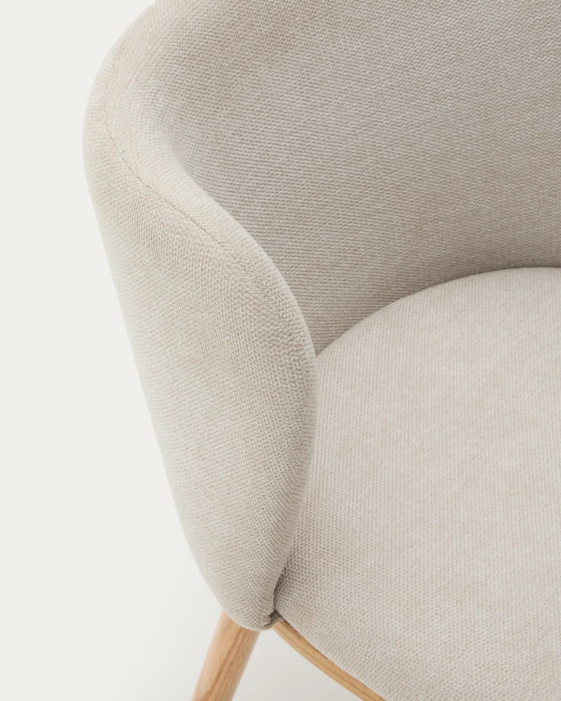 Ciselia chair beige chenille and natural legs