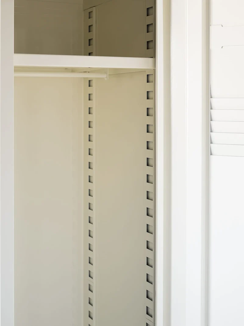 B1 - Penderie vestiaire