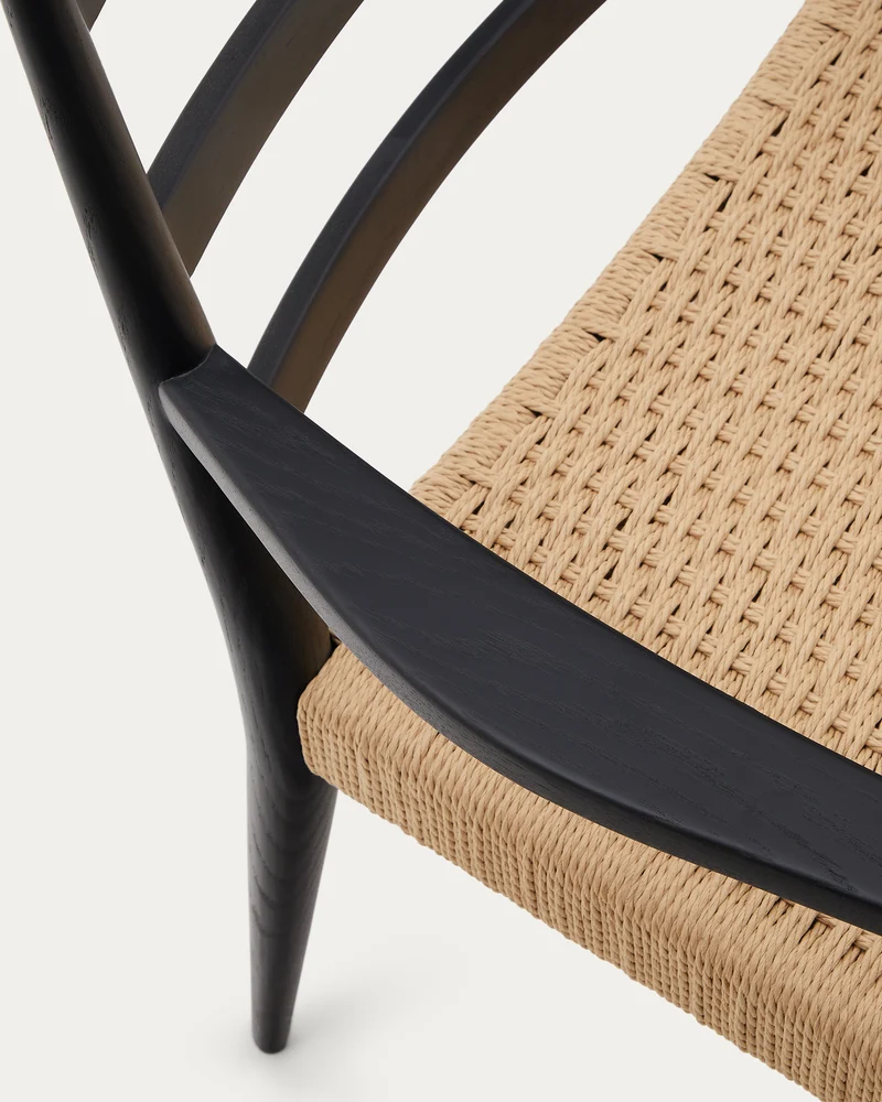 Analy chair with armrests in solid oak wood in a black finish and rope cord seat