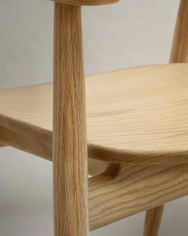 Fondes chair in solid oak wood with natural finish FSC Mix Credit