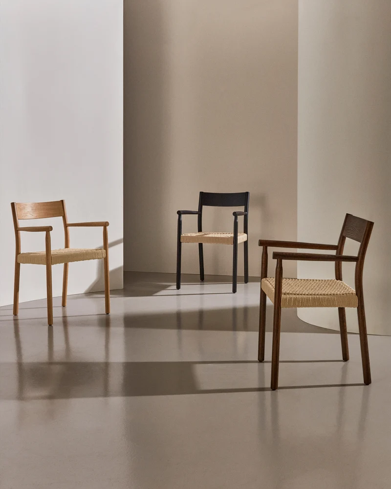 Yalia chair in solid oak with walnut finish and rope seat FSC 100%