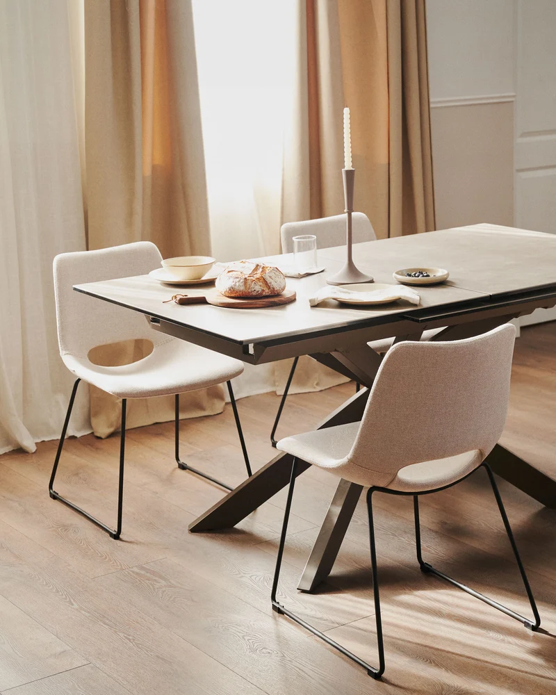 Zahara chair in beige with steel legs in a black finish