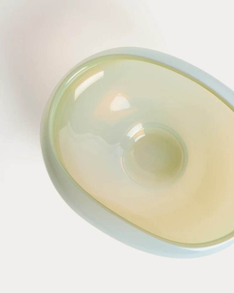 Nodila white glass centrepiece 19 x 14cm