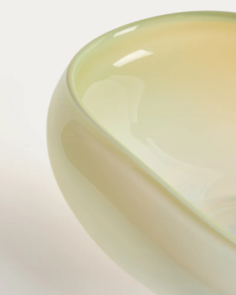 Nodila white glass centrepiece 30 x 21cm