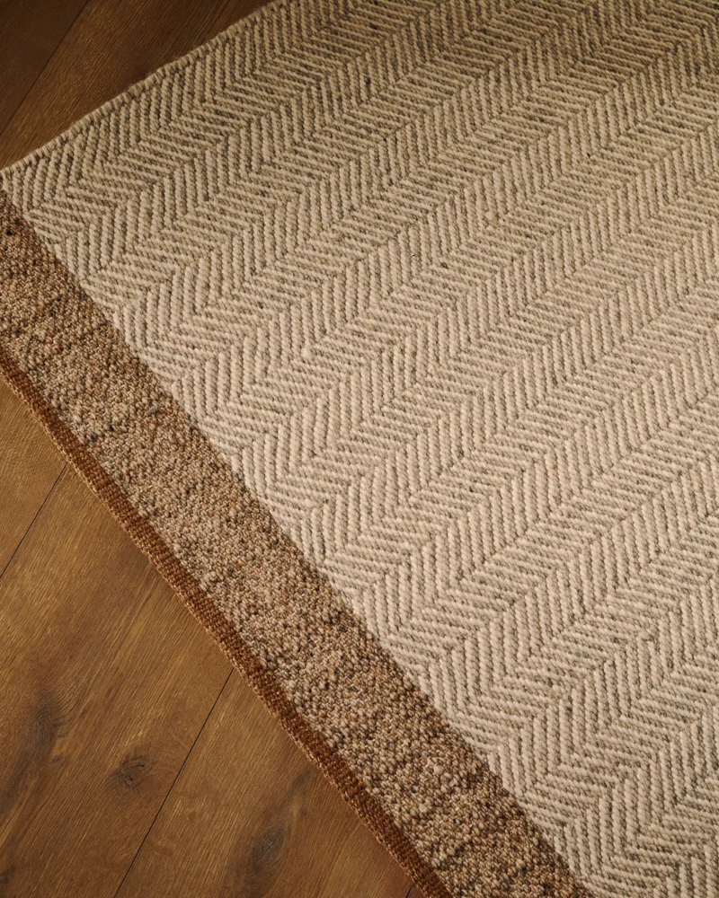 Nifelia Beige Rug