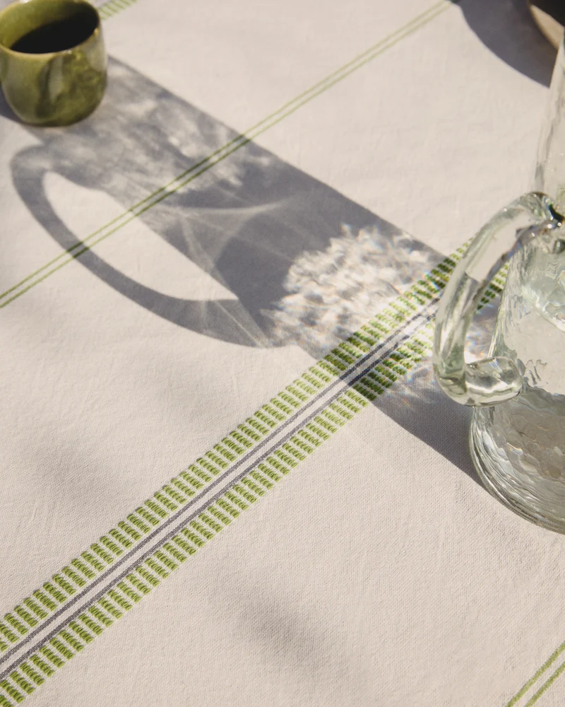 Todila green striped tablecloth 170 x 170cm