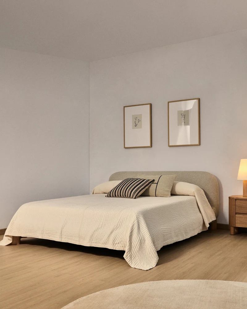 Raylo bedspread with striped structure