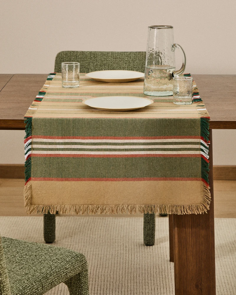 Davia table runner with green stripes 50 x 150cm