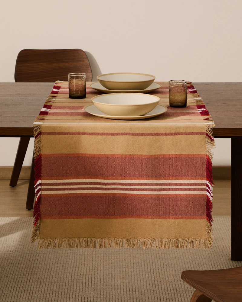 Davia table runner with red stripes 50 x 150cm