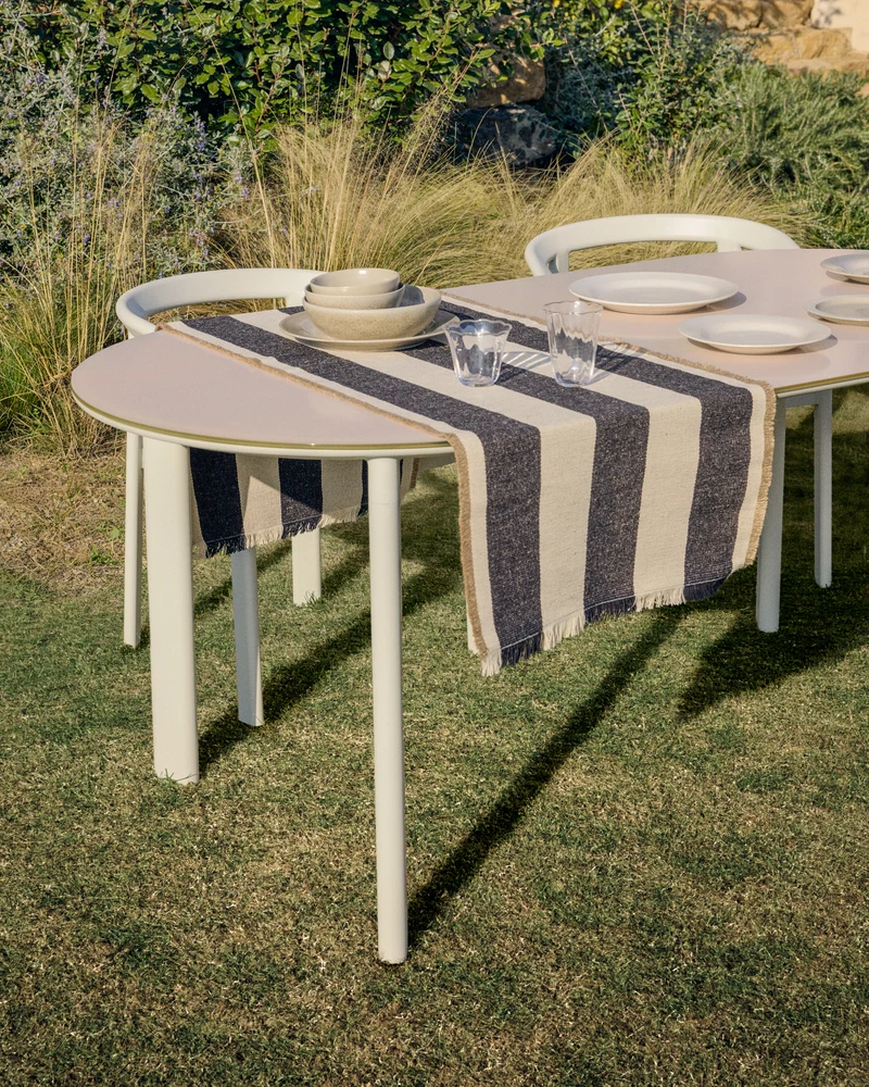 Daltan table runner 50 x 150cm