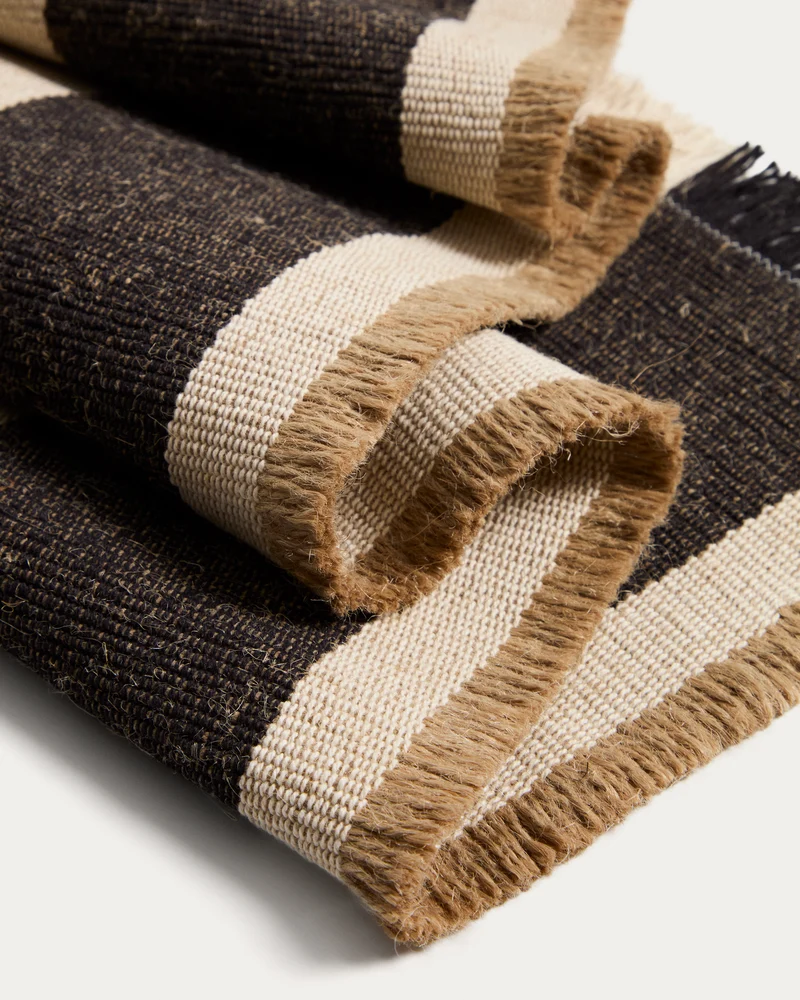 Daltan table runner 50 x 150cm