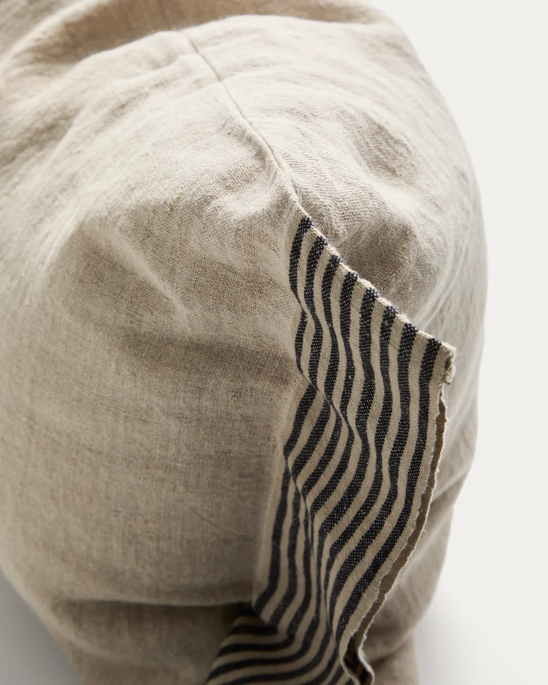 Disea beige cushion cover with black striped detail 40 x 60 cm