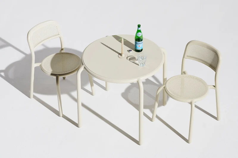 TONI BISTREAU - Table extérieur