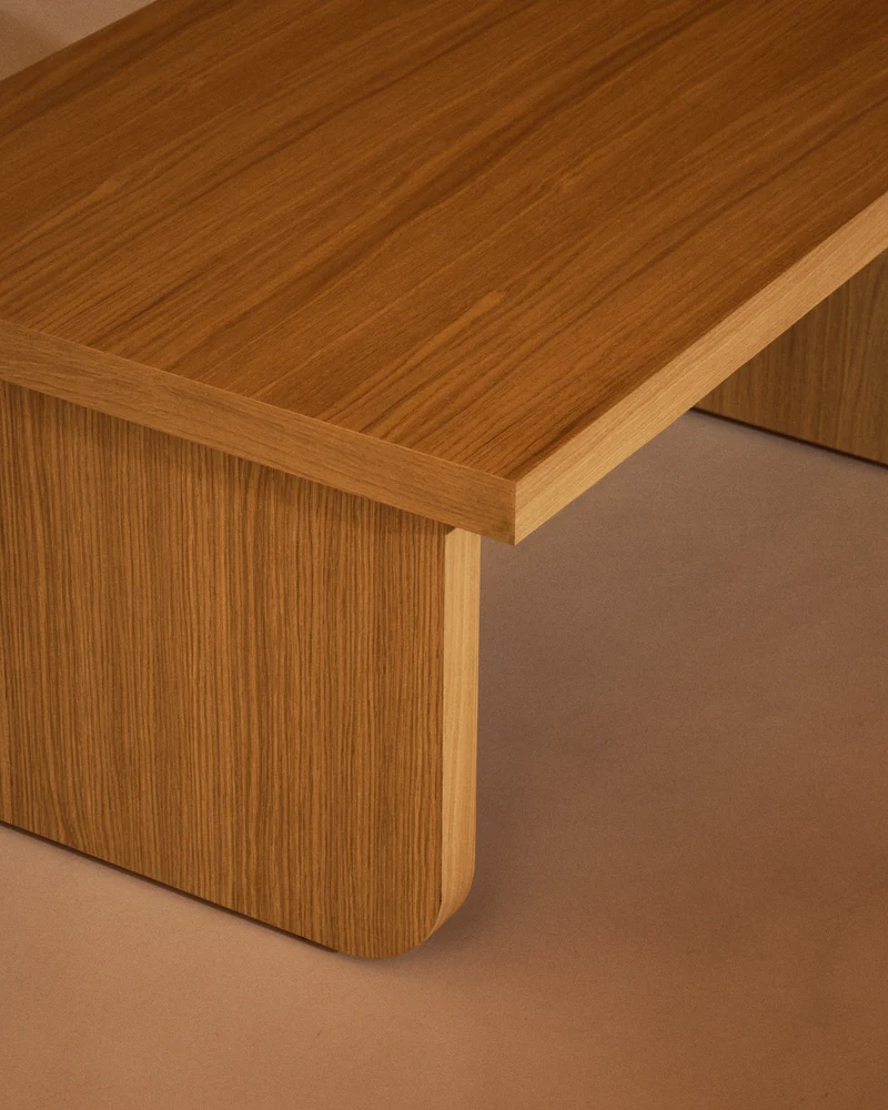 Oaq coffee table