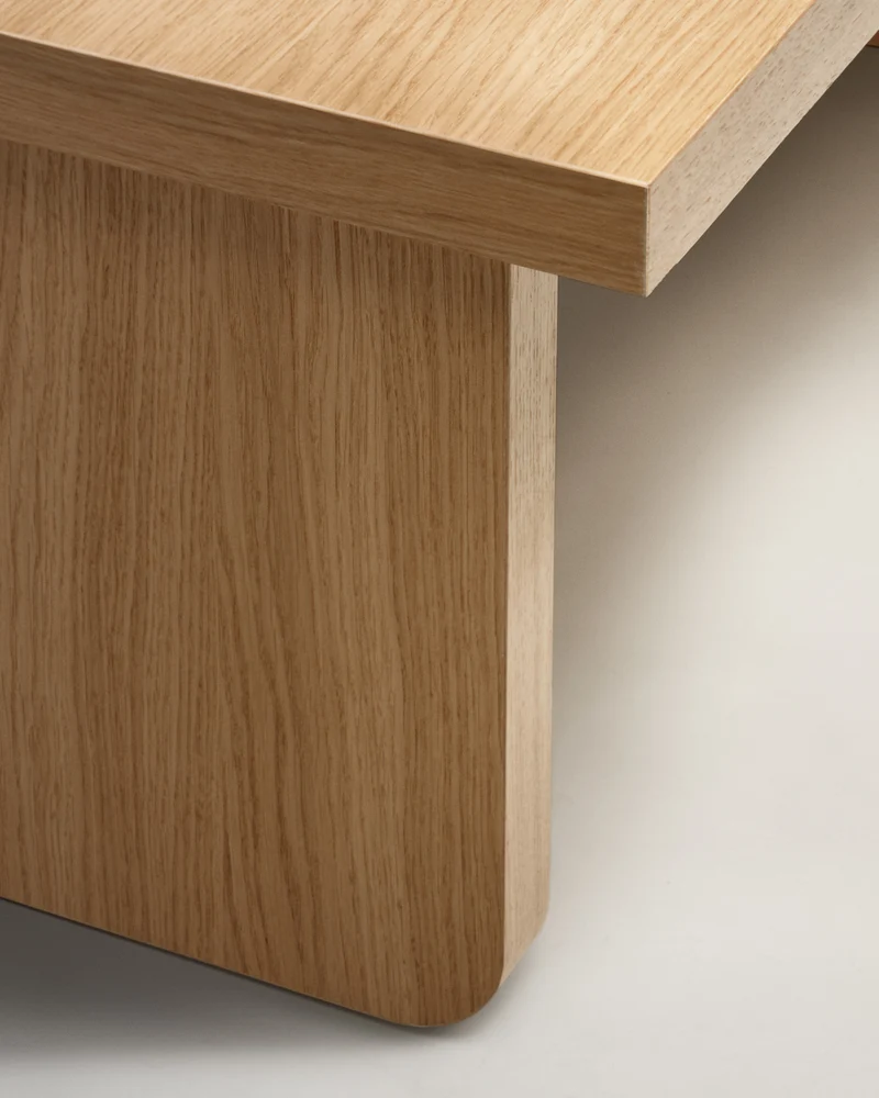 Oaq coffee table