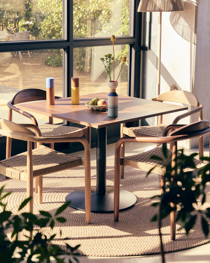 Esilda table