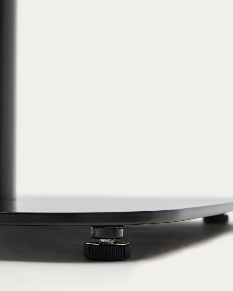 Dina dining table