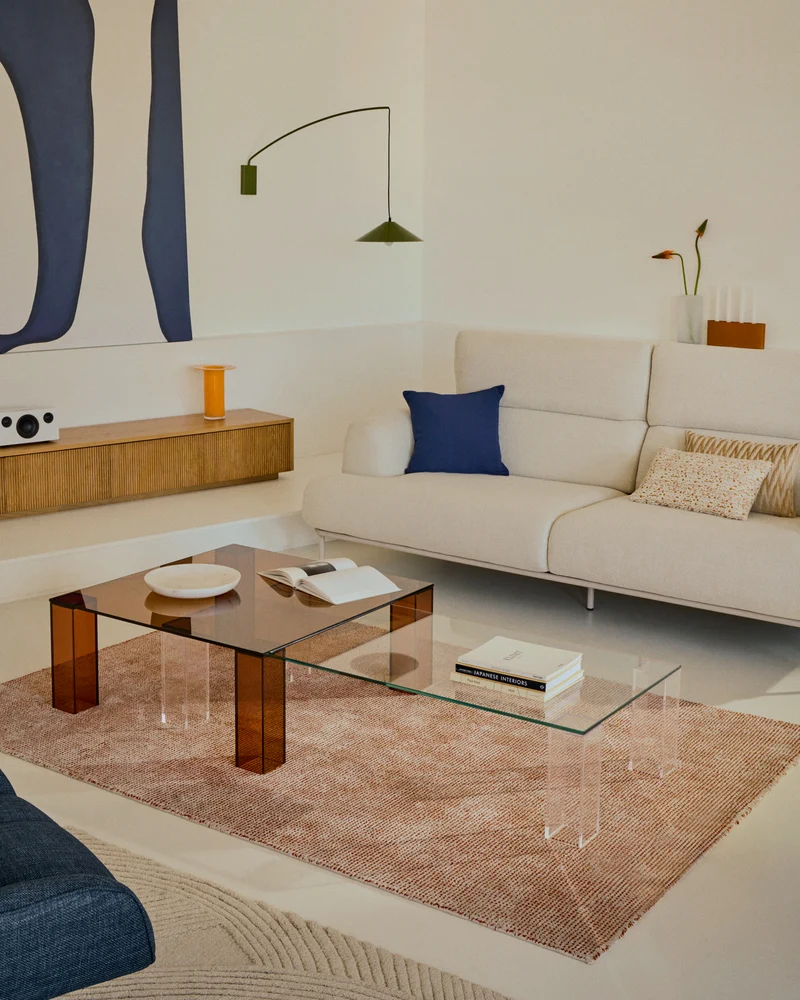 Adularia coffee table