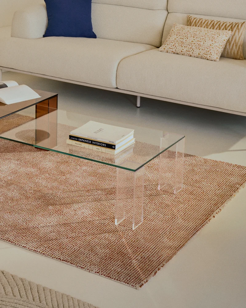 Adularia coffee table