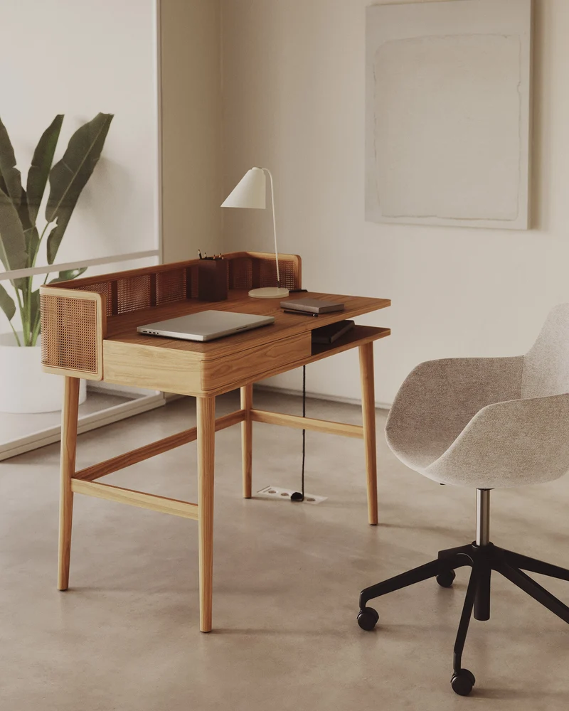 Araxi Desk
