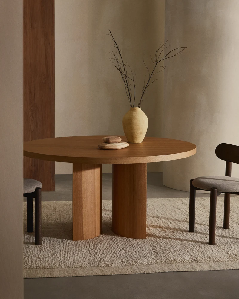 Nealy Round Table - Oak