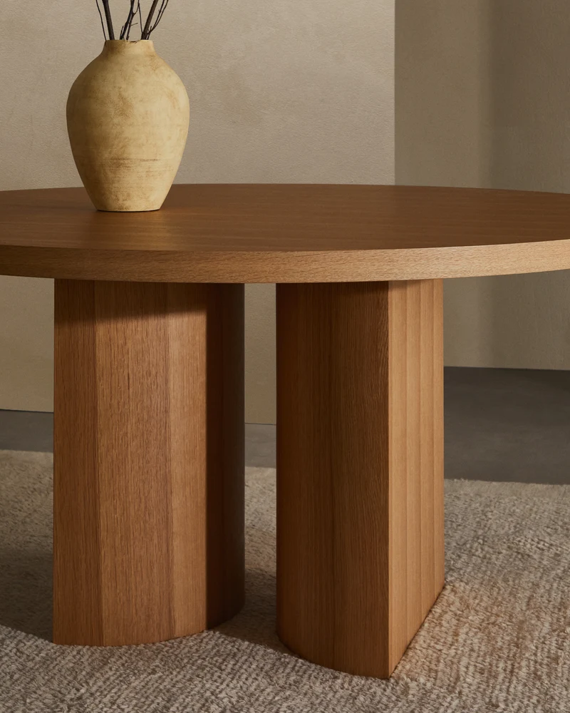 Nealy Round Table - Oak