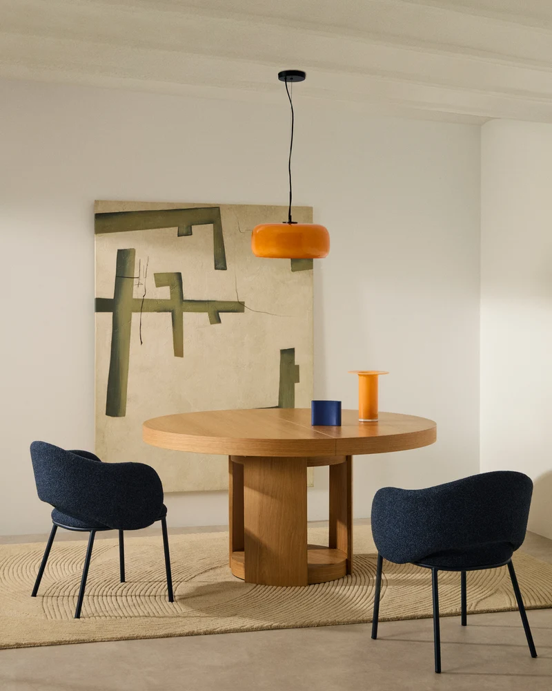 Artis Extendable Round Table - Oak
