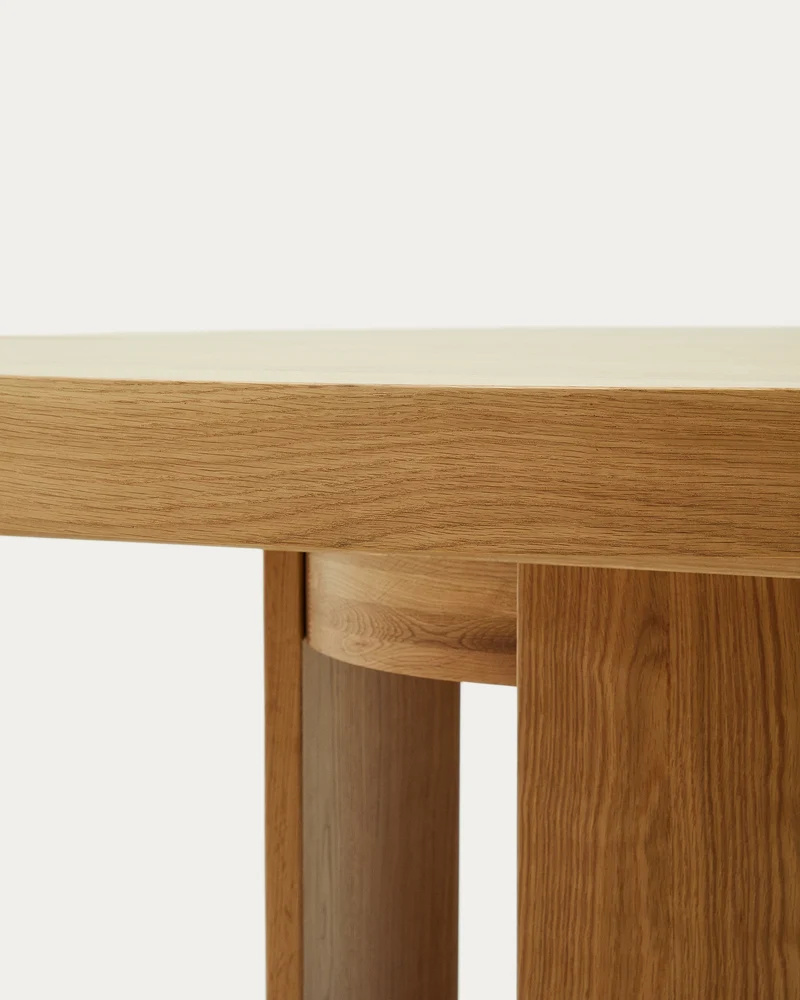 Artis Extendable Round Table - Oak