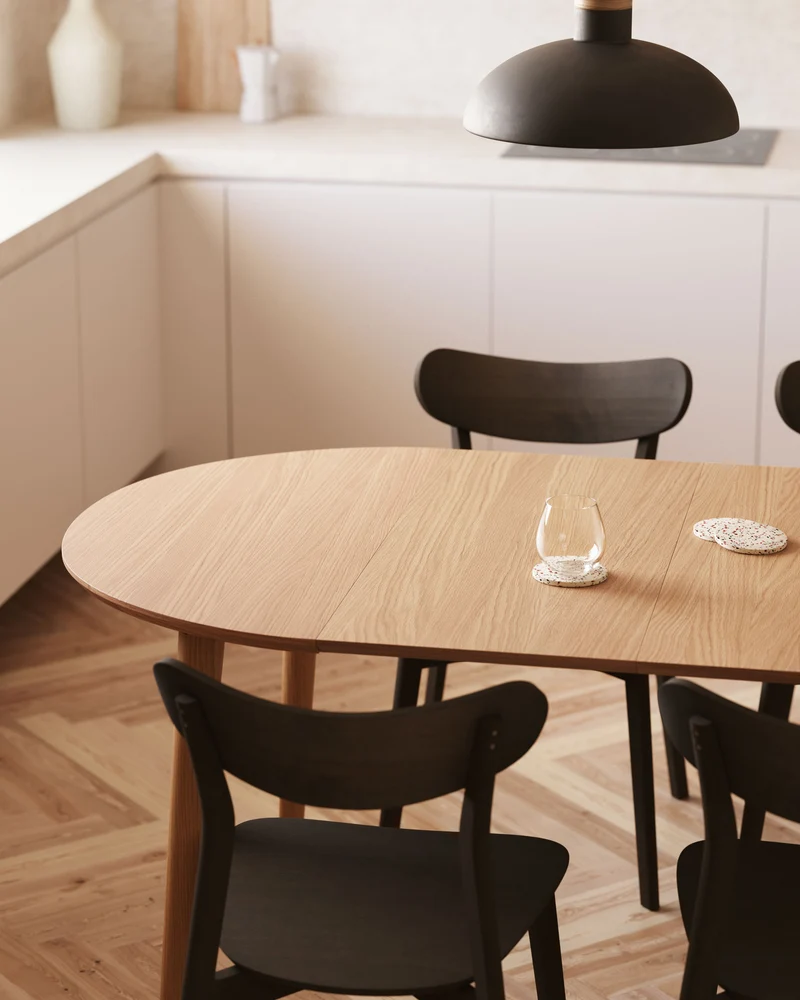 Oqui Extendable Round Table