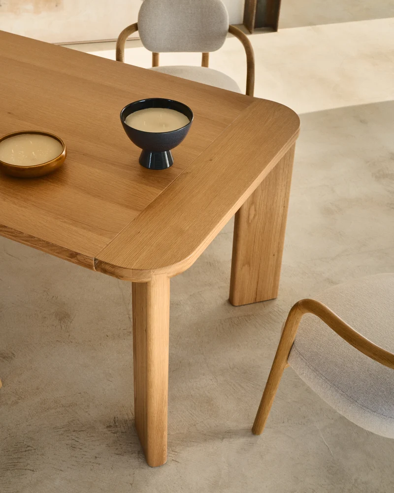 Jondal Extendable Table