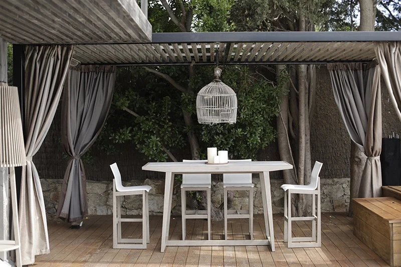 SKAAL - Table de repas Haute