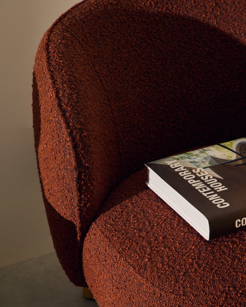 Ulit armchair in terracotta bouclé natural finish legs
