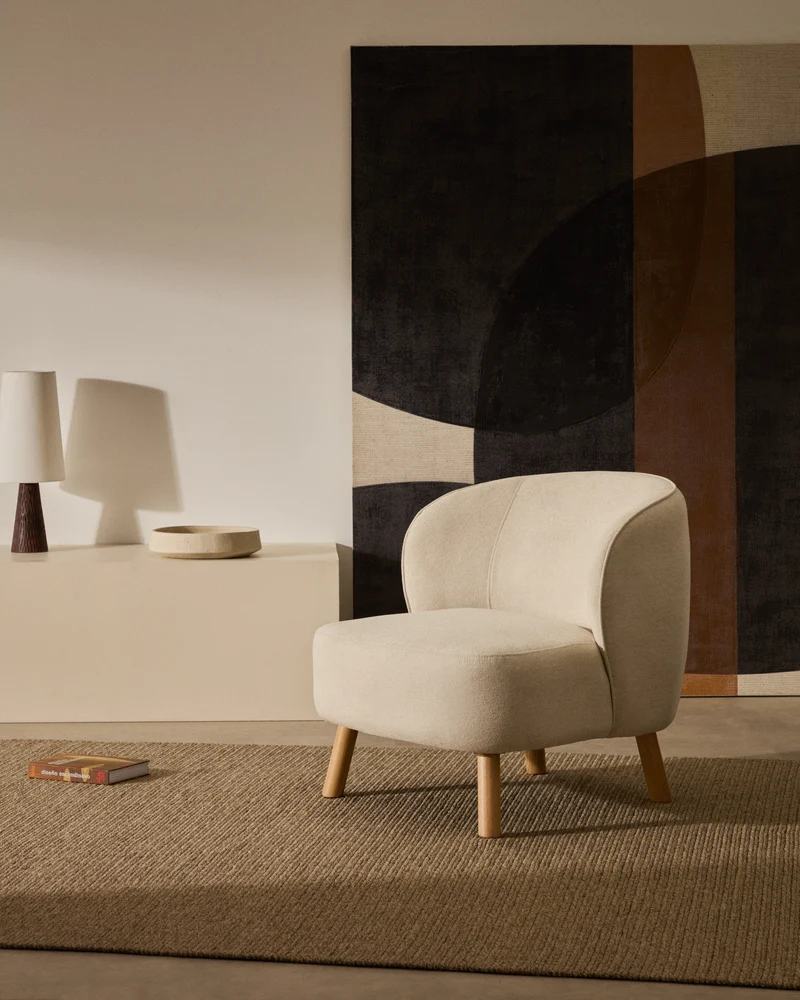 Ulit armchair in beige chenille natural finish legs