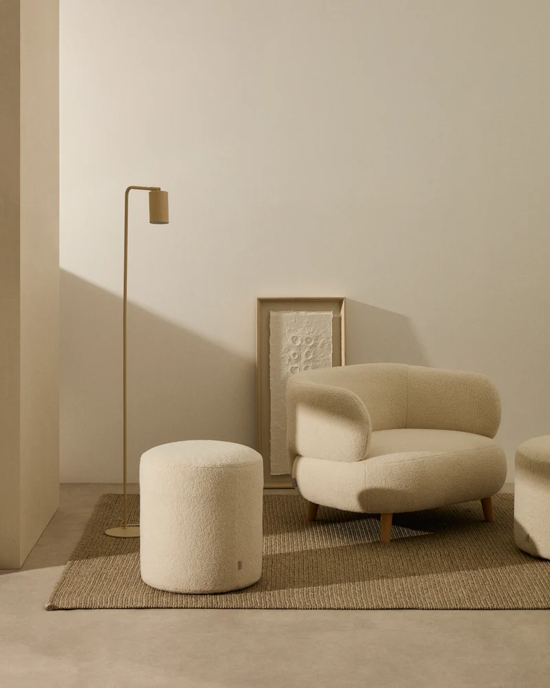 Kaeli footrest with removable cover in ecru bouclé Ø 43 cm
