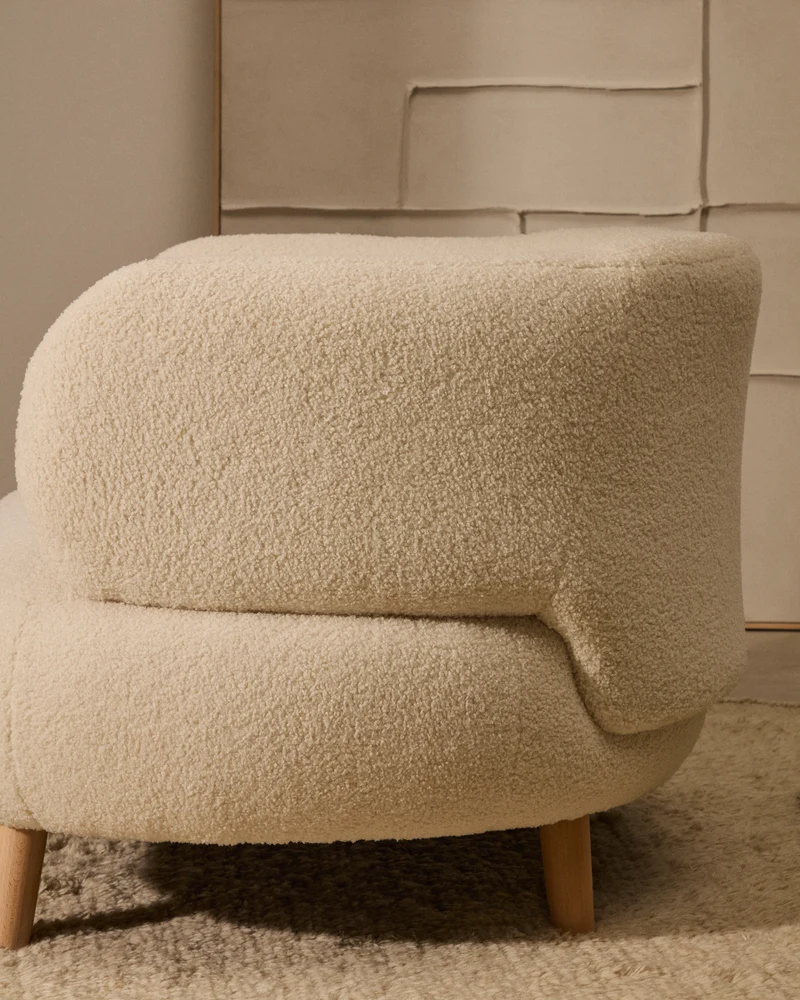 Luisa armchair in ecru boucle with solid beech wood legs 90 cm