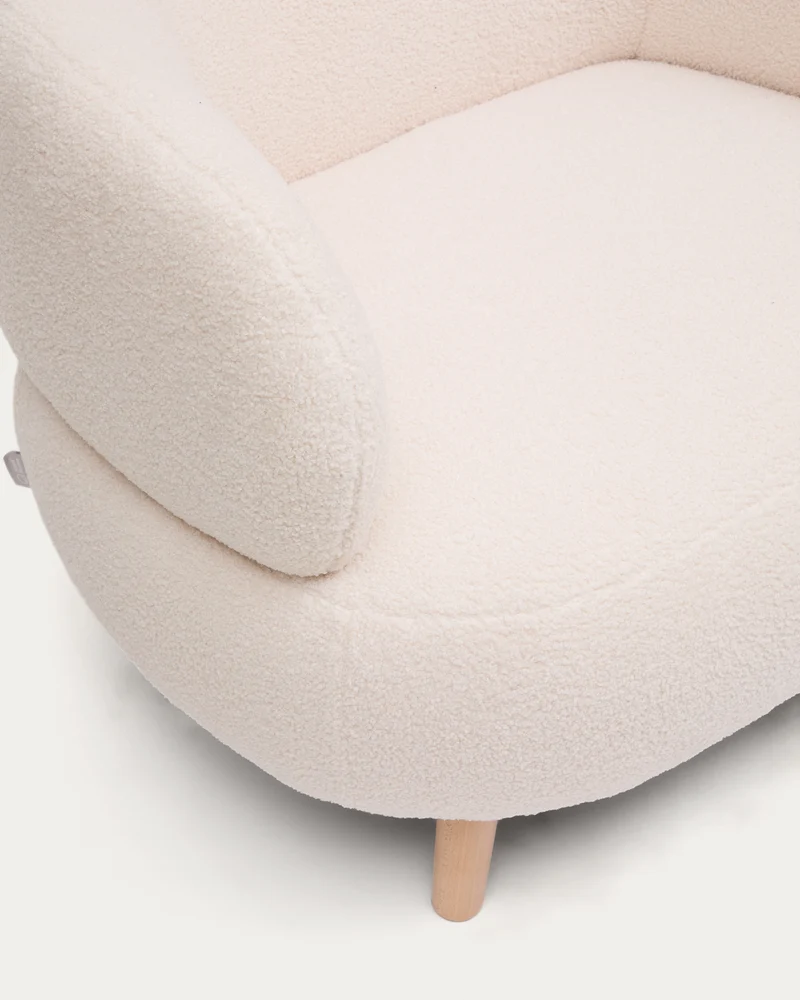 Luisa armchair in ecru boucle with solid beech wood legs 90 cm