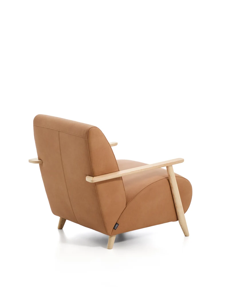 Meghan armchair in brown leather and solid ash wood with natural-coloured finish FSC Mix Credit