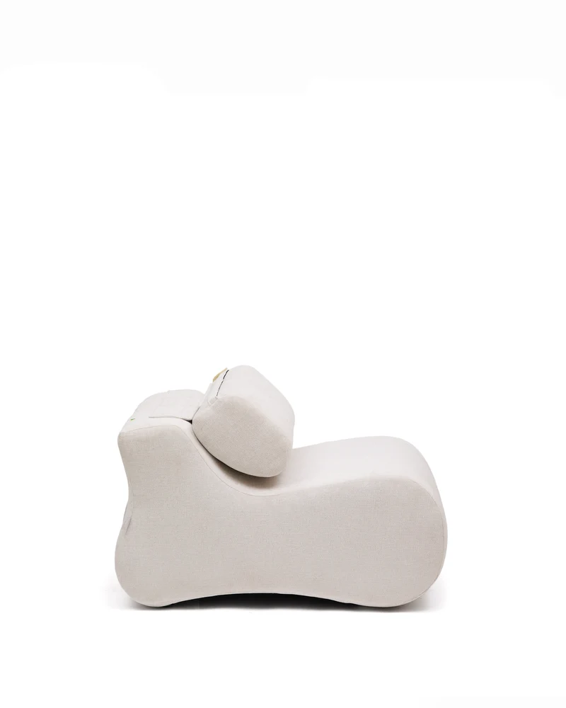 Club pearl-coloured, chenille armchair