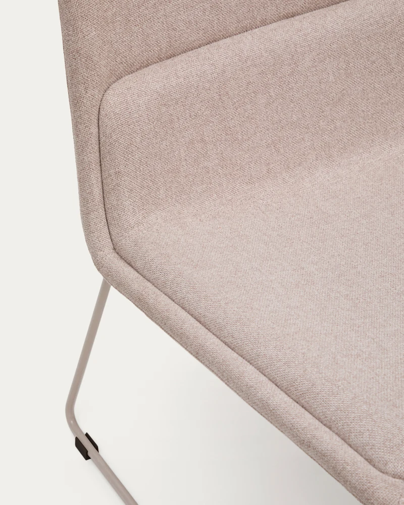 Zahara beige armchair and steel in a beige finish