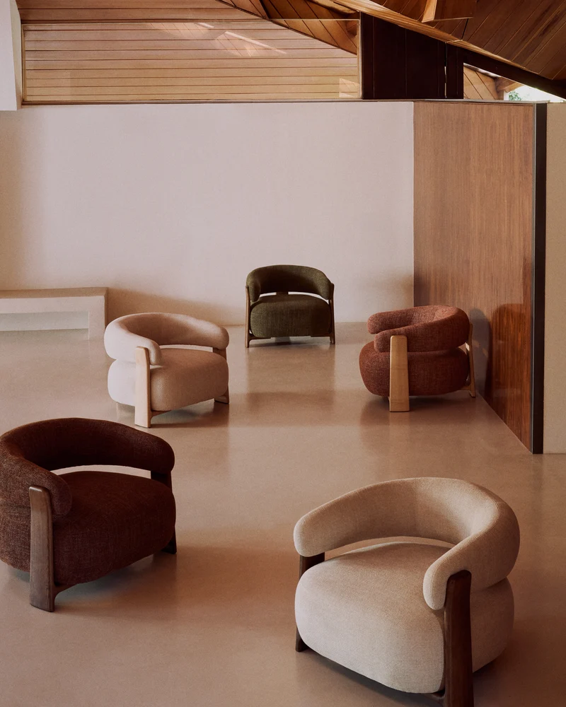 Granite beige chenille armchair with solid ash wood legs in a walnut finish FSC 100%