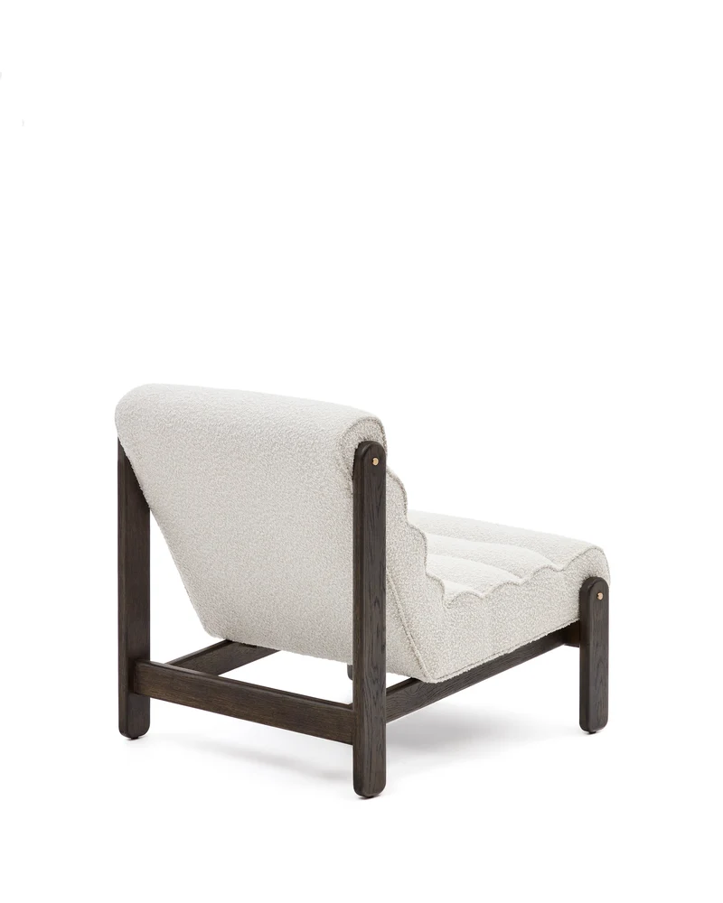 Magira armchair in white bouclé and solid oak wood with a dark finish