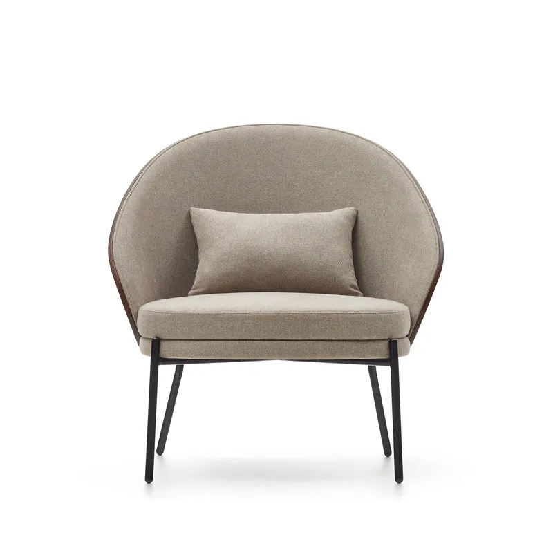 Eamy light brown armchair in an ash wood veneer with a walnut finish and black metal