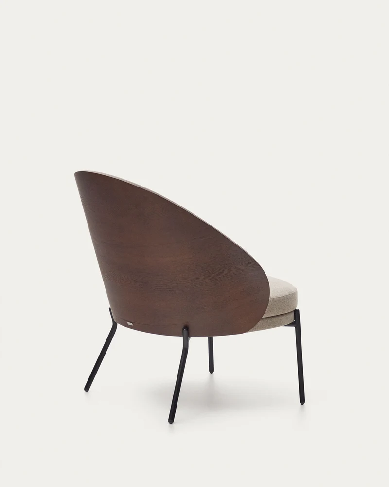 Eamy light brown armchair in an ash wood veneer with a walnut finish and black metal