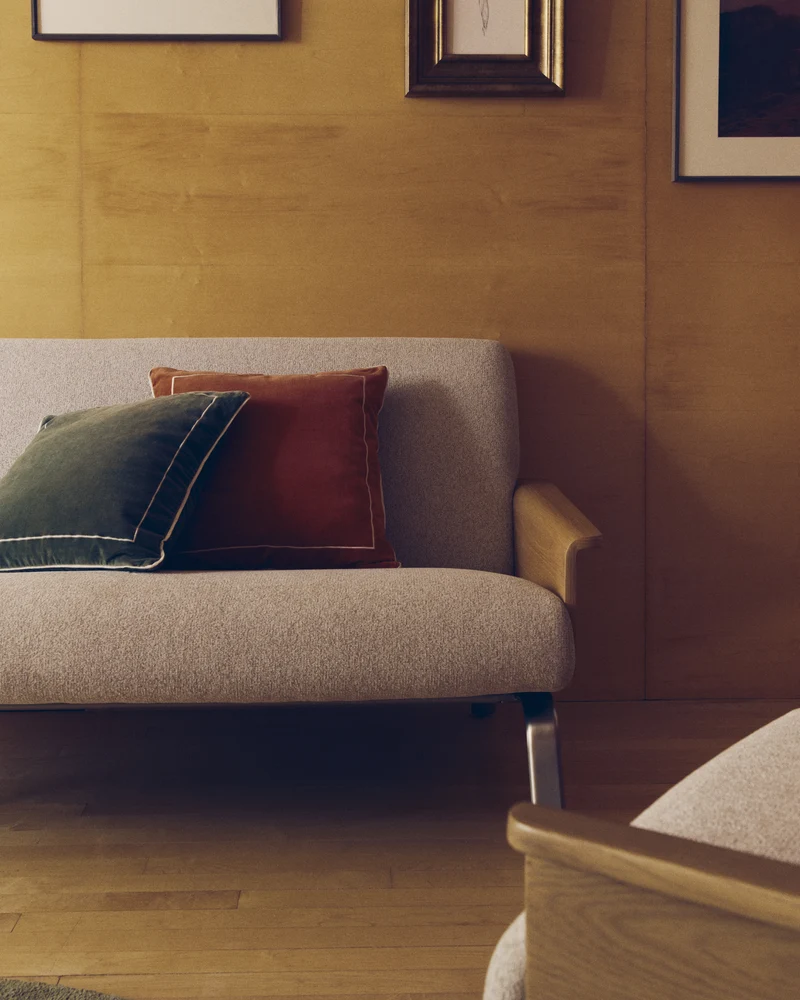 Amsen 2-Seater - Beige Chenille